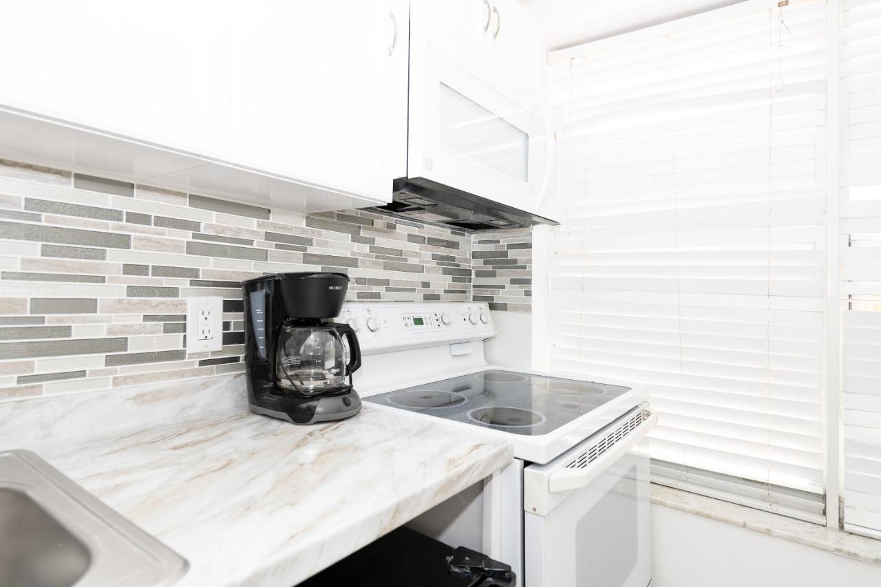 Apartments On Ocean Drive Miami Beach Bagian luar foto