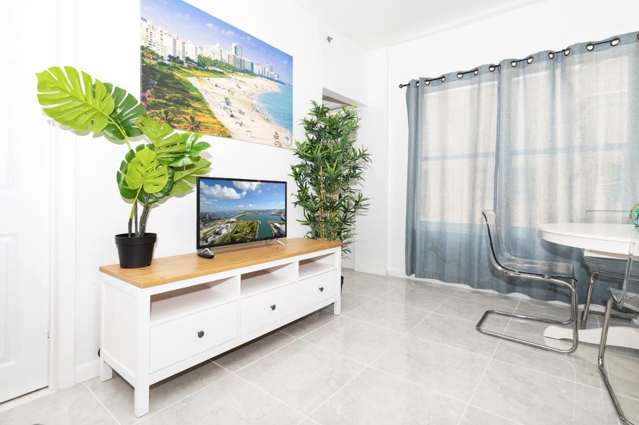 Apartments On Ocean Drive Miami Beach Bagian luar foto