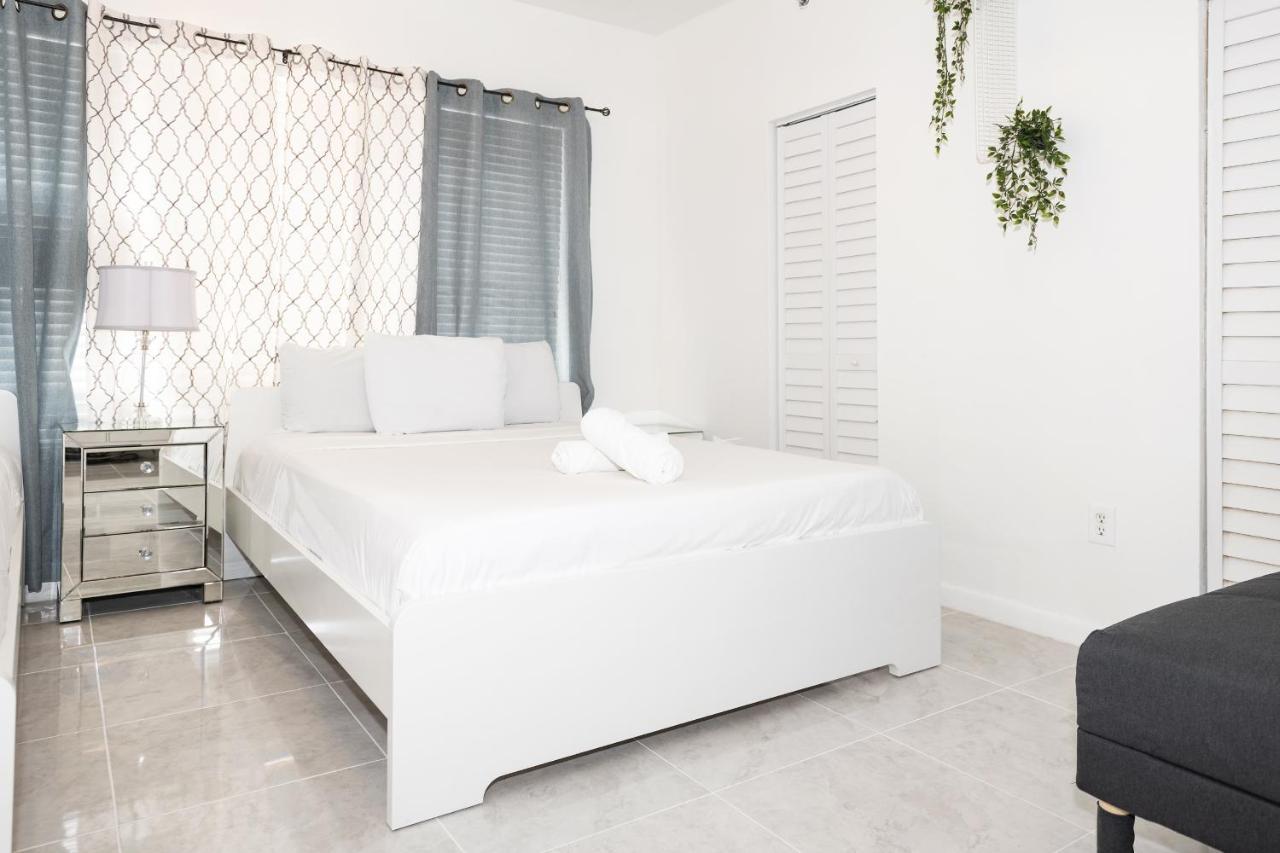Apartments On Ocean Drive Miami Beach Bagian luar foto