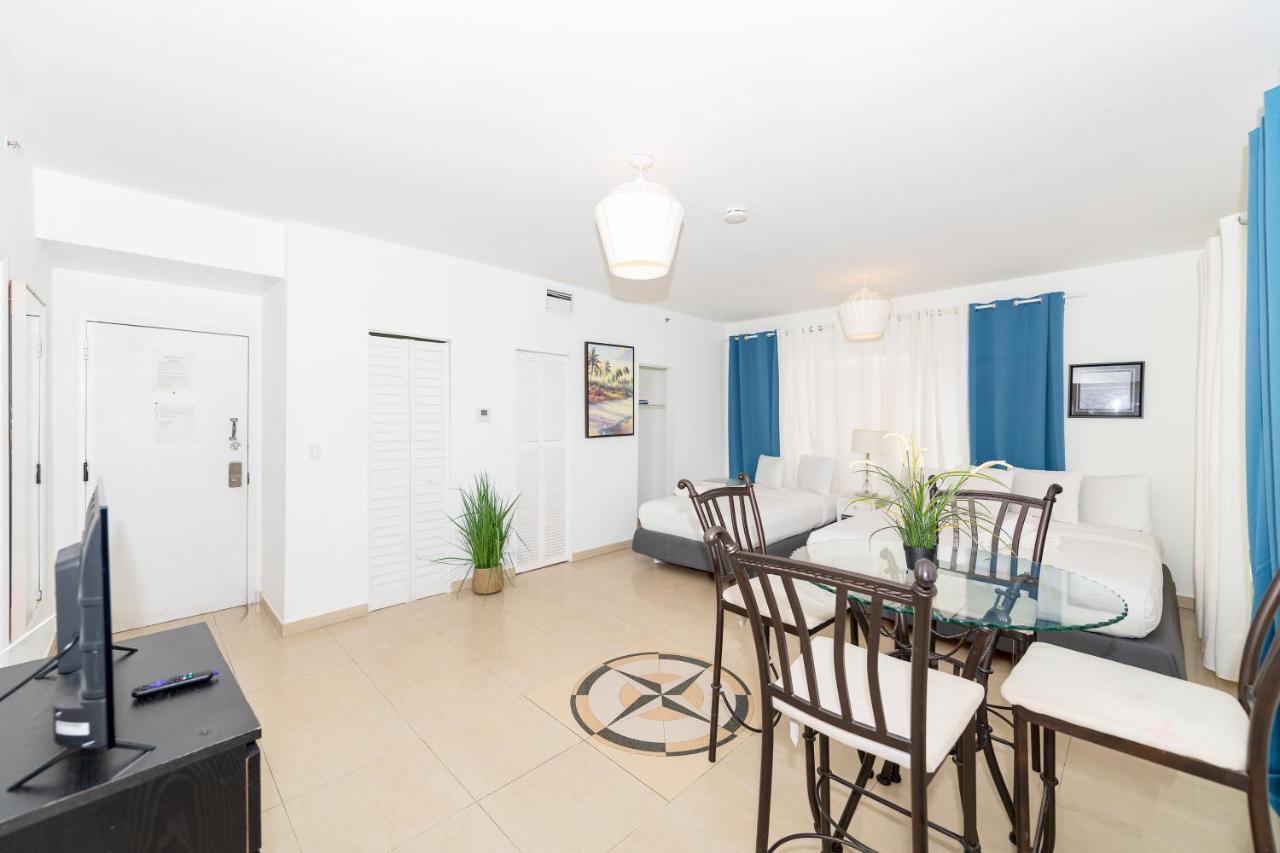 Apartments On Ocean Drive Miami Beach Bagian luar foto